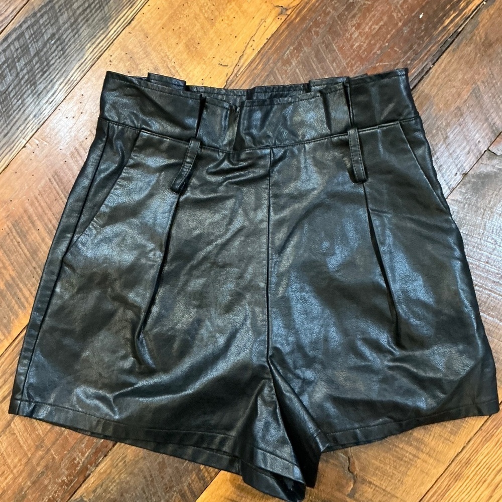 Idem Ditto Faux Leather High-Waisted Shorts Black Size S